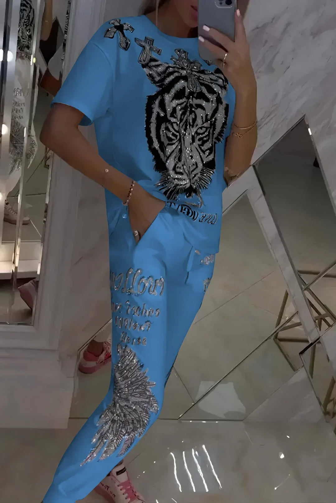 Quinzella - Fashionable Printed Top and Pants Set