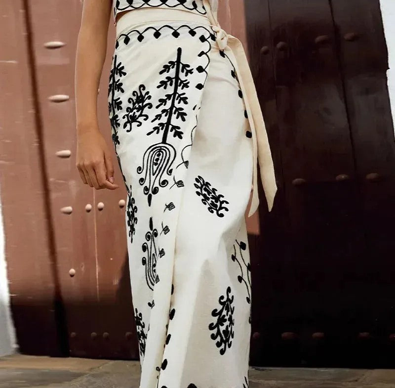 Charitini - Elegant Sleeveless Top And Flowing Skirt Set