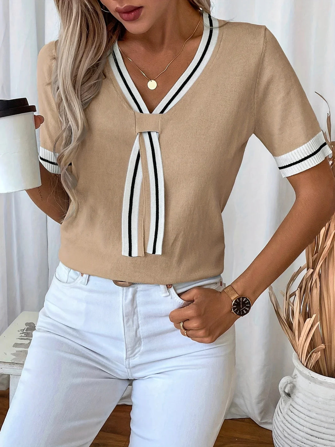Brunella - Elegant V-Neck Knit Top