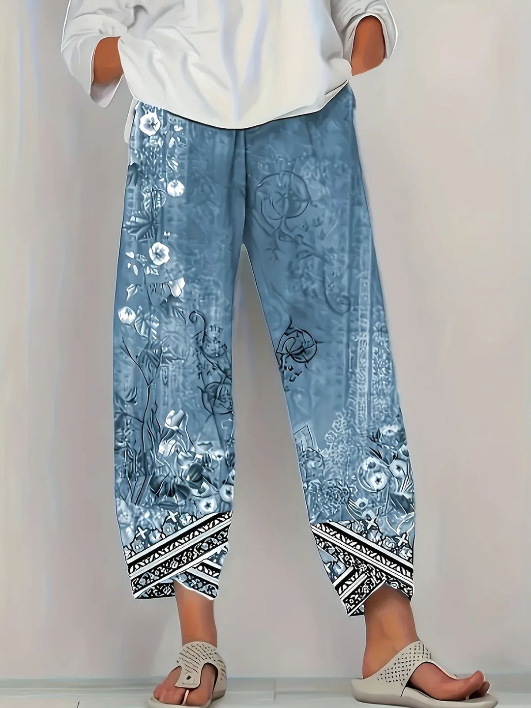 Kayden - Vintage Floral Capri Pants