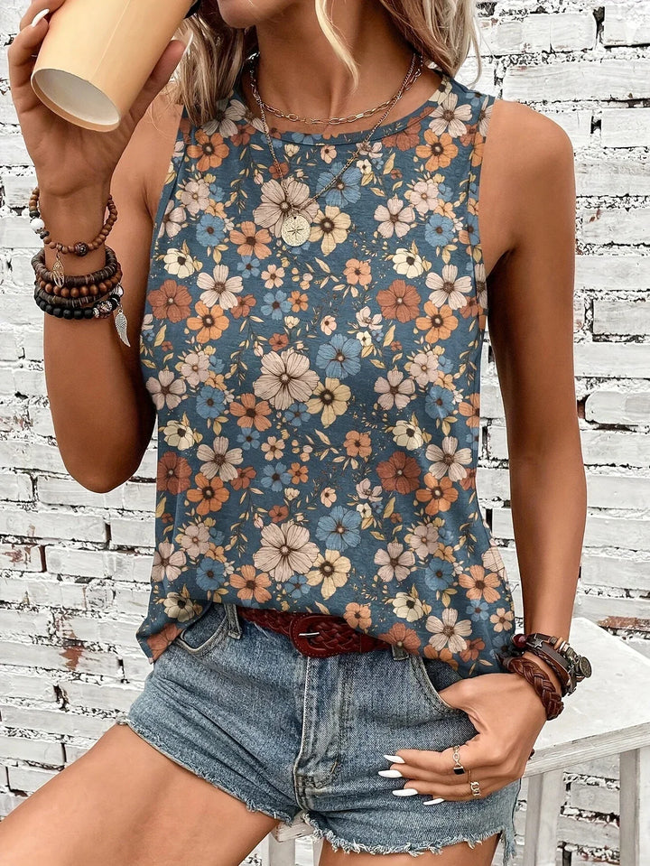 Lilou - Casual Summer Top With Floral Print
