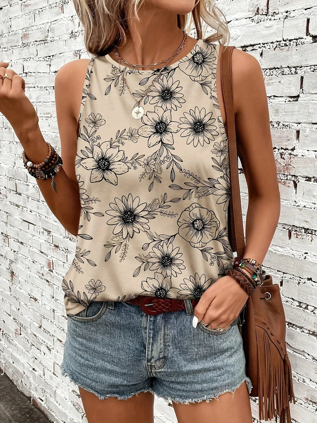 Lilou - Casual Summer Top With Floral Print