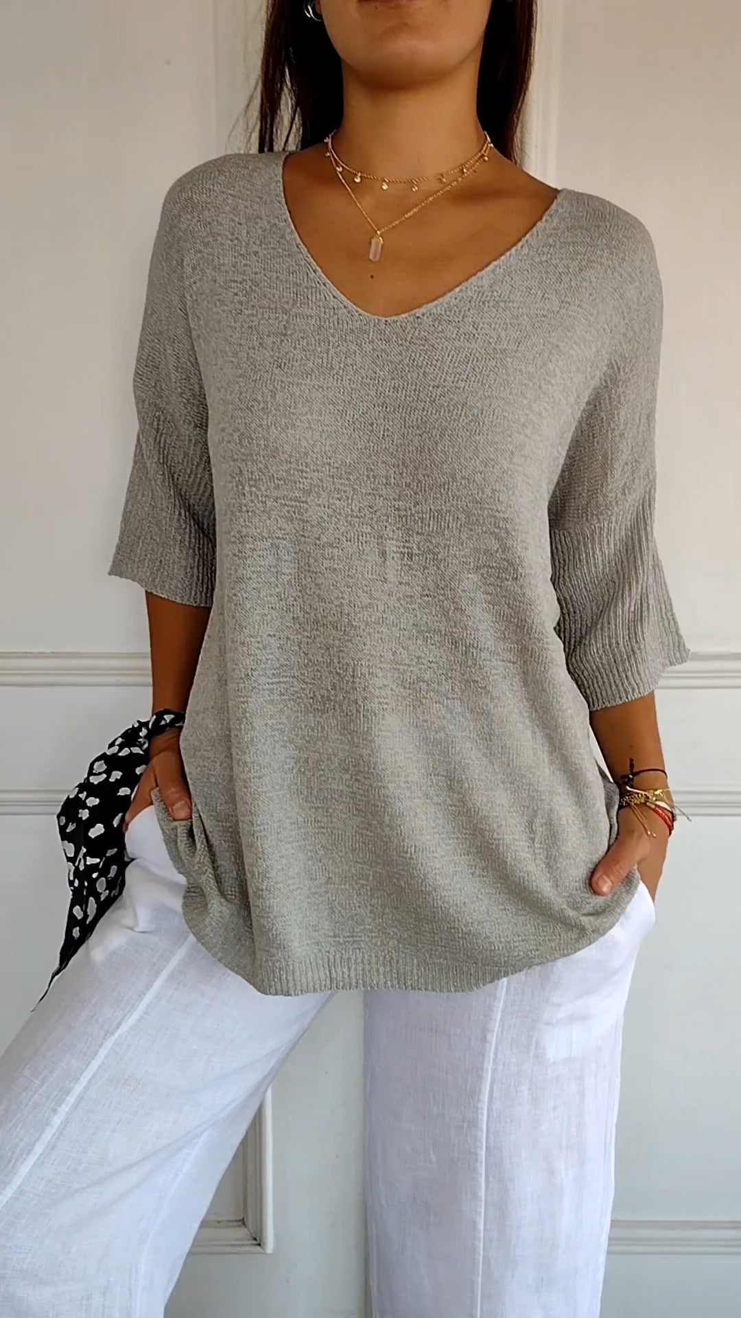 Mitzi - Knitted V-Neck Top
