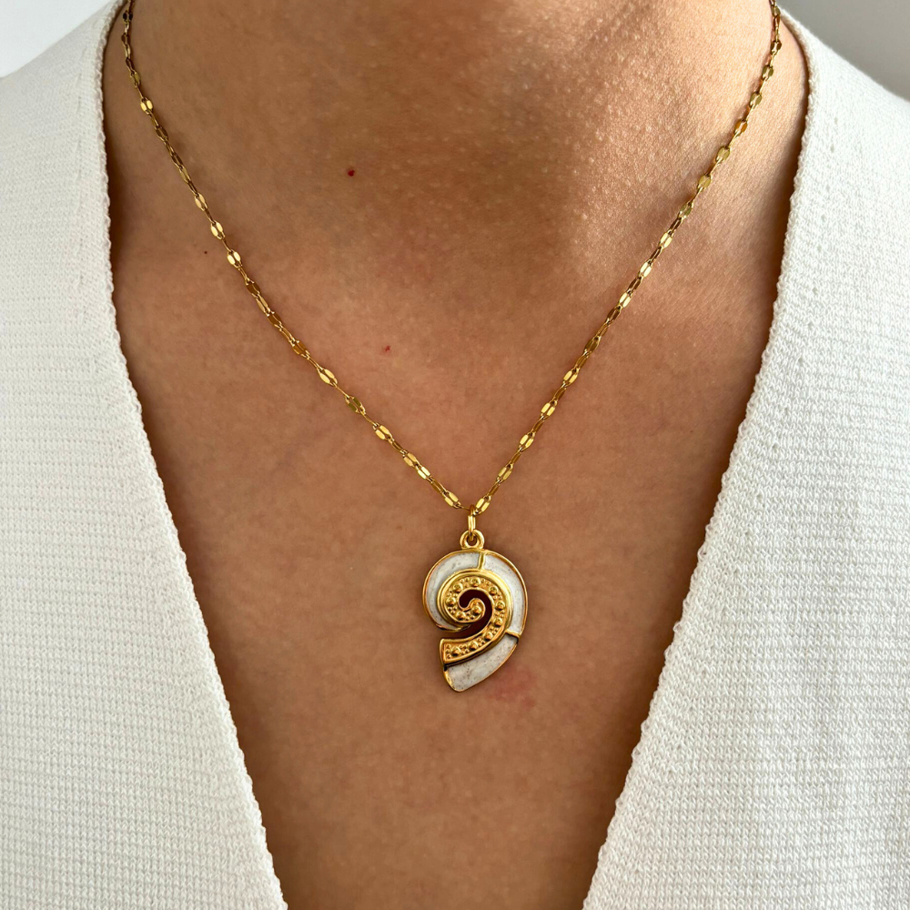 Eylin - Golden Tide Pendant Set