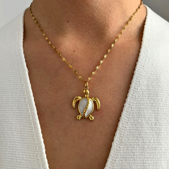 Eylin - Golden Tide Pendant Set