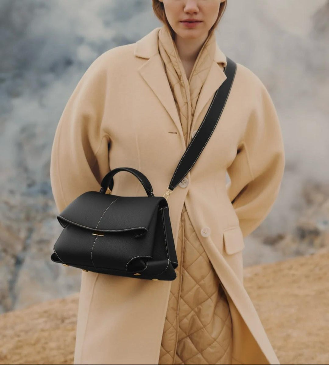 Vinea - Large Capacity Leather Shoulder Bag