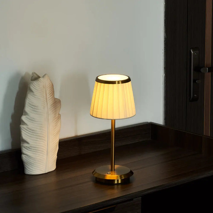 LuxeGlow - Classic Elegance Table Lamp
